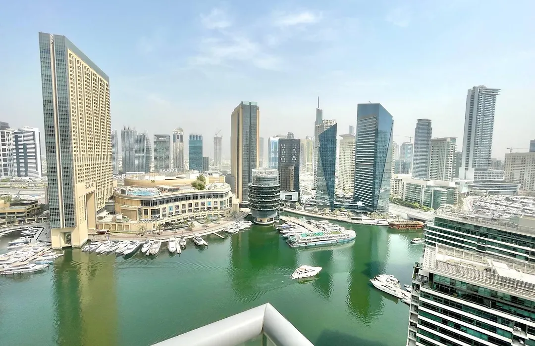 Vacay Lettings - Bay Central Tower - Studio-1