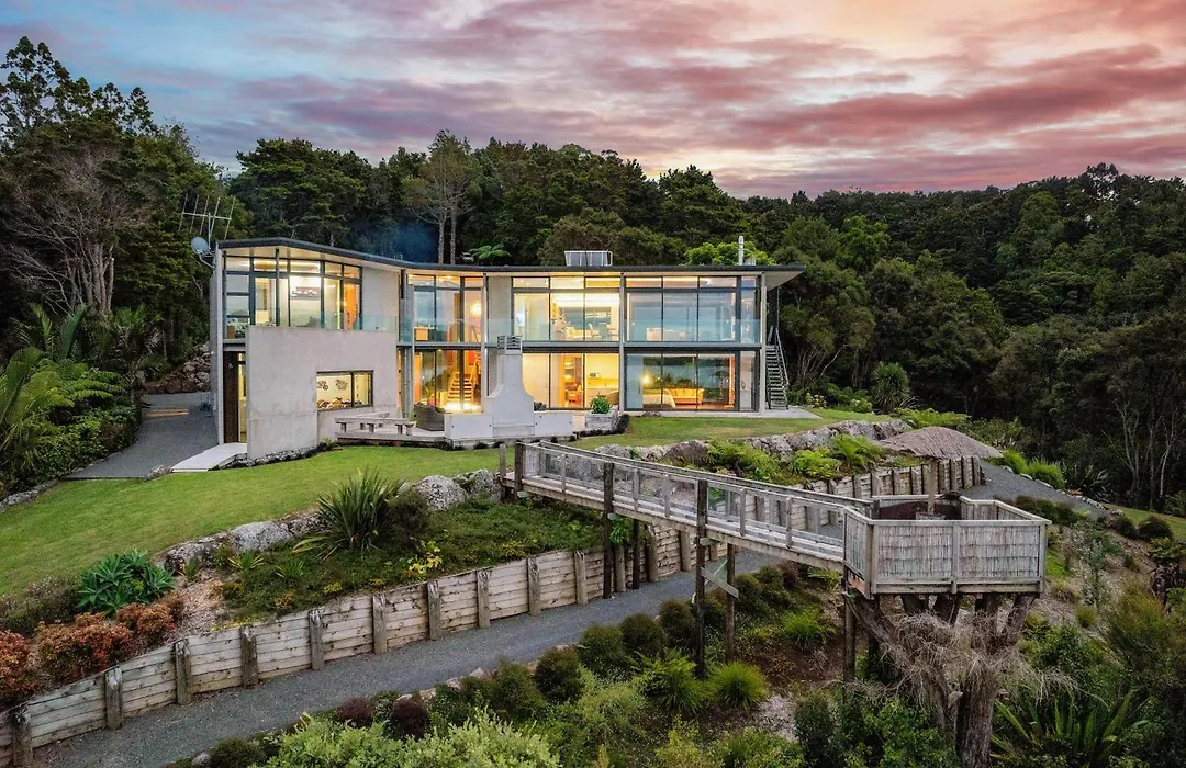 Te Rongo Executive Villa-1