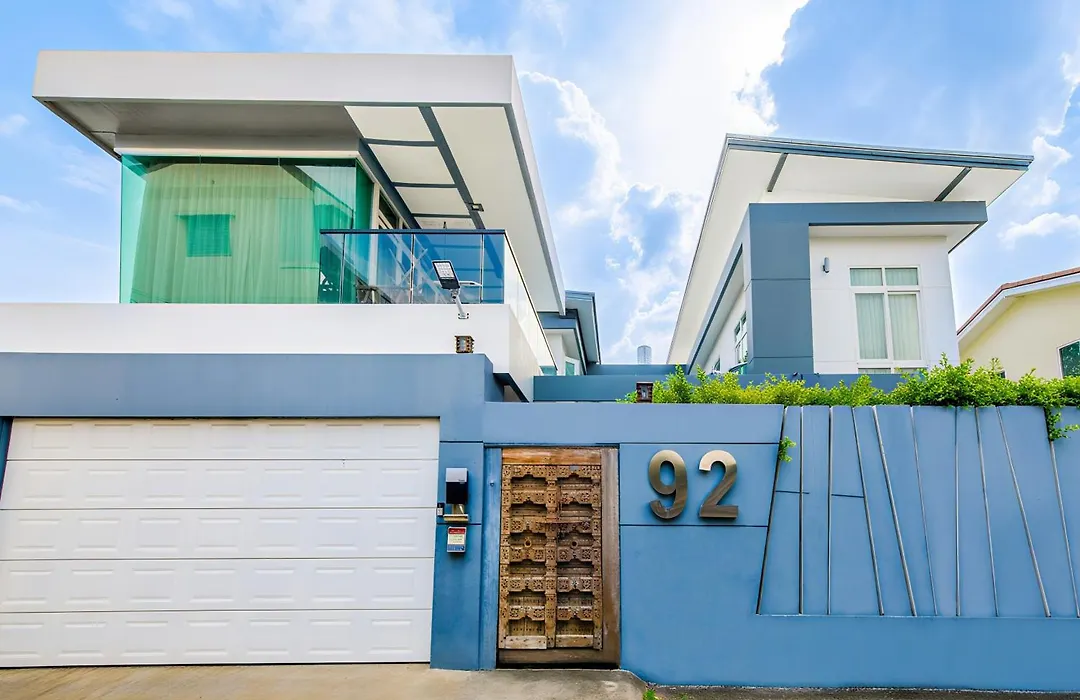Luxury Pure Modern Pool Villa 5Bed Ktv Gym Nr Bts&Central-1