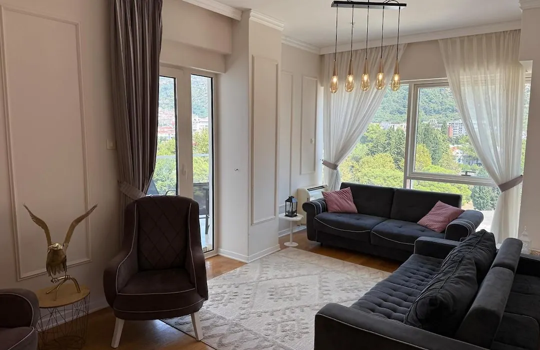 Exclusive Seaview Penthouse - 3Br-1