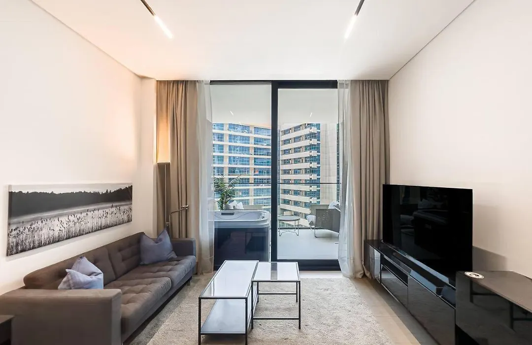 Modern Studio With Private Jacuzzi-1
