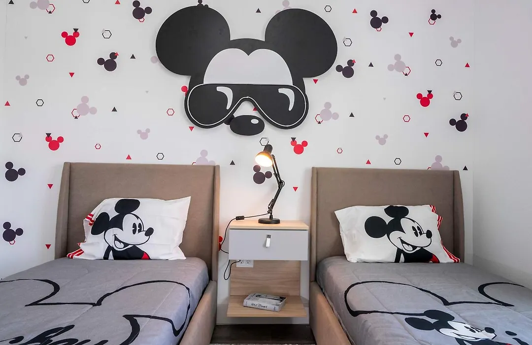Disney Getaway Private Pool Themed Bedrooms. Book Now Dw8-1