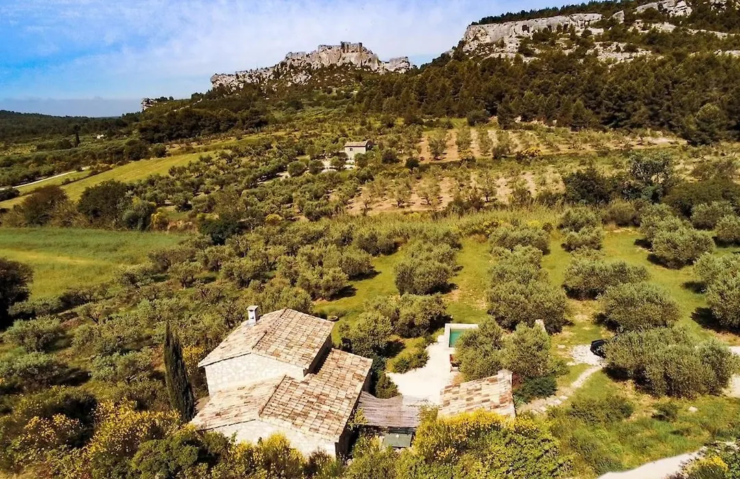 Authentic Stone House Overlooking Les Baux-De-Provence-1