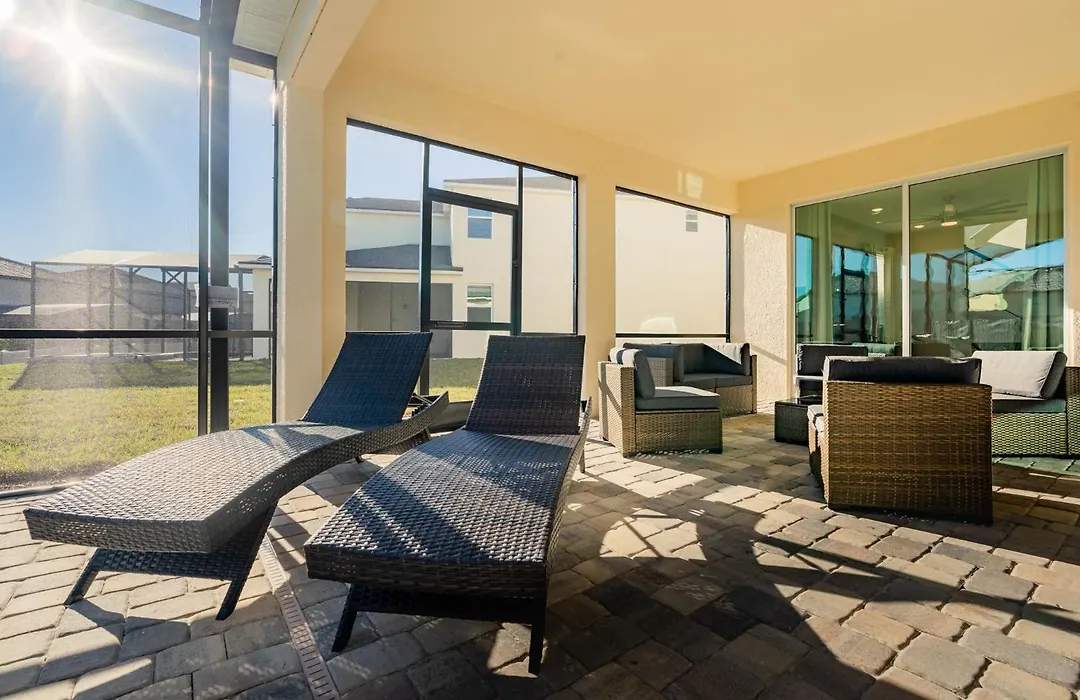 Amazing Villas 20 Minutes Away From Disney!-1
