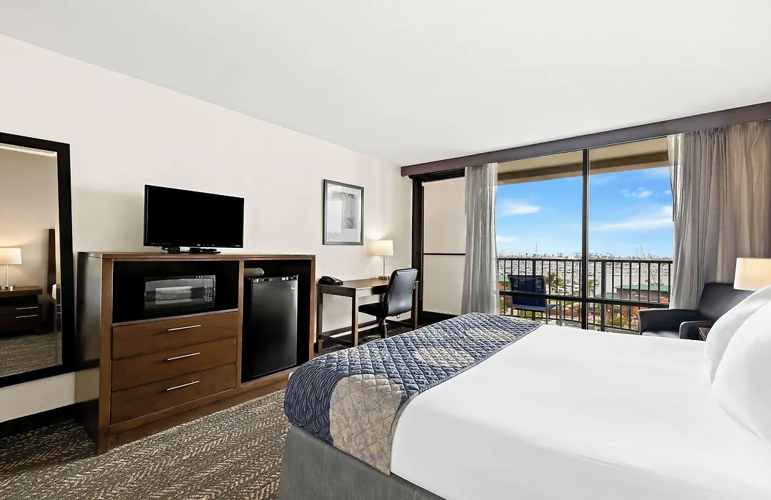 Best Western Yacht Harbor Hotel-1