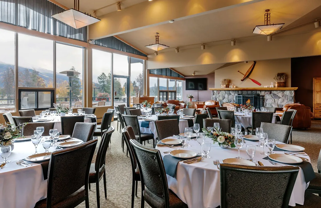 Lobstick Lodge-1