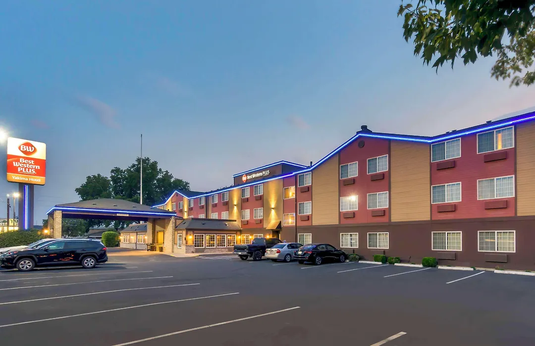 Best Western Plus Yakima Hotel-1