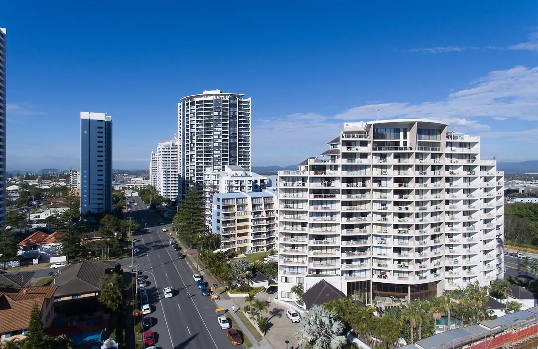 Broadbeach Savannah Resort-1