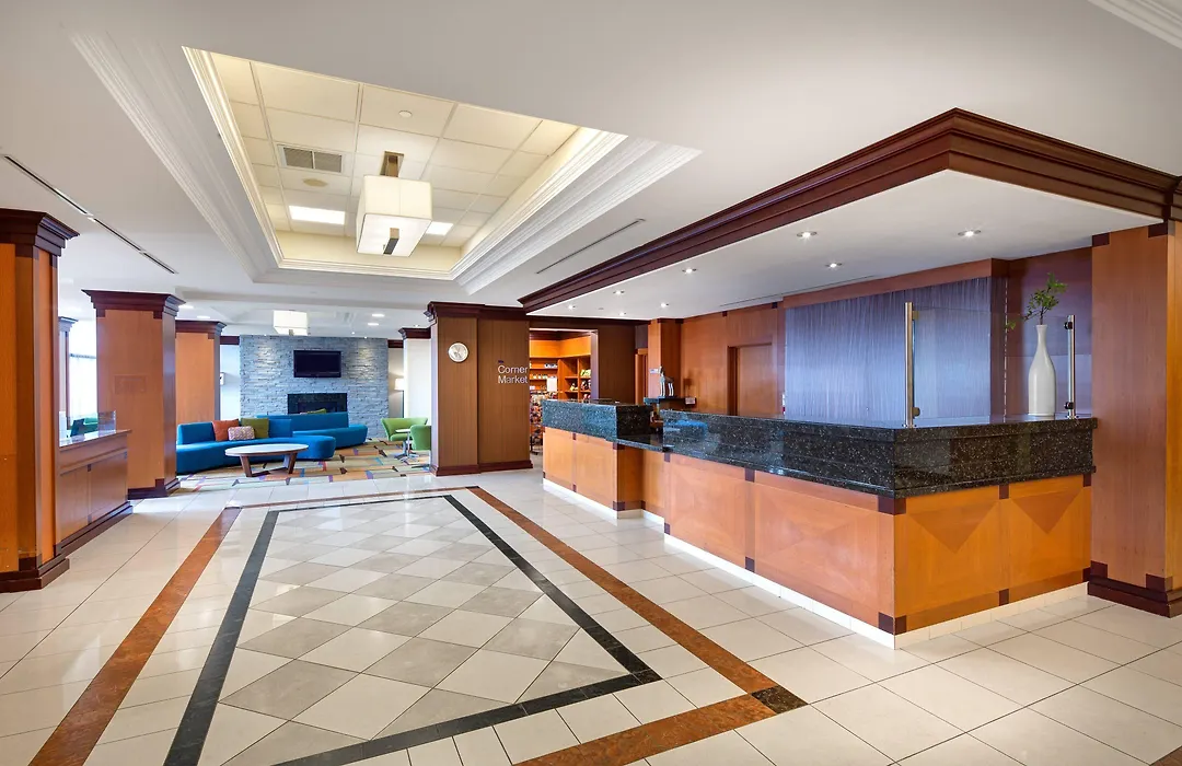 Fairfield Inn & Suites By Marriott Toronto Airport-1
