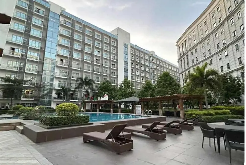 Walkable To And From Naia 3 And Resorts World-1