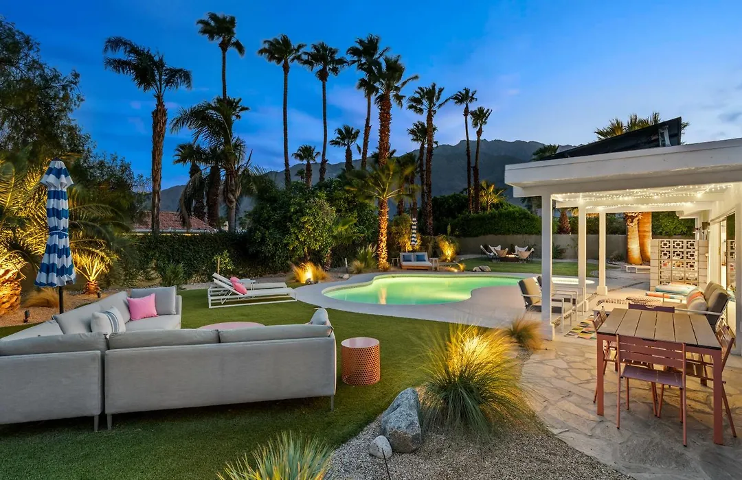 Kaptur Palms-1