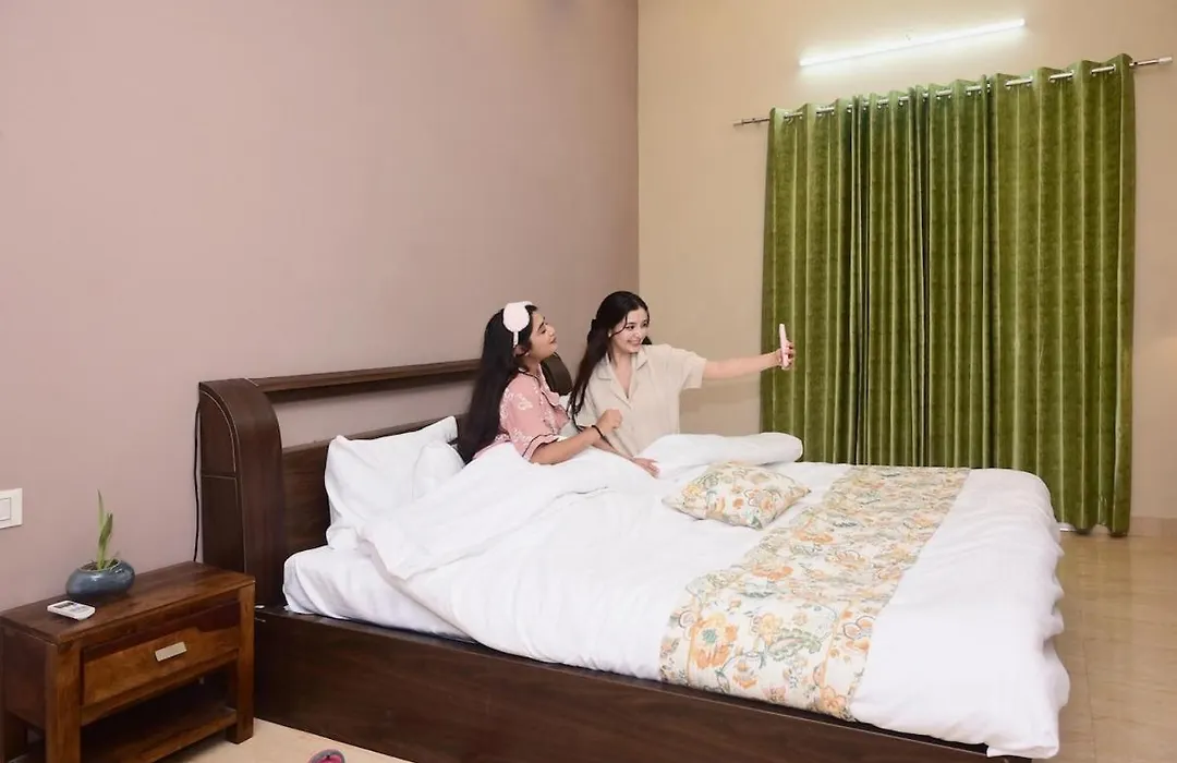 3 Bhk Farm W Pool & Jacuzzi In Jaipur-1