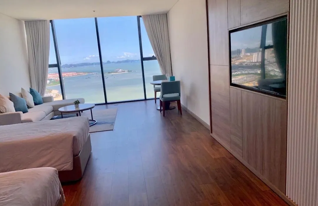 A La Carte Ha Long - Sea View Apartment-1
