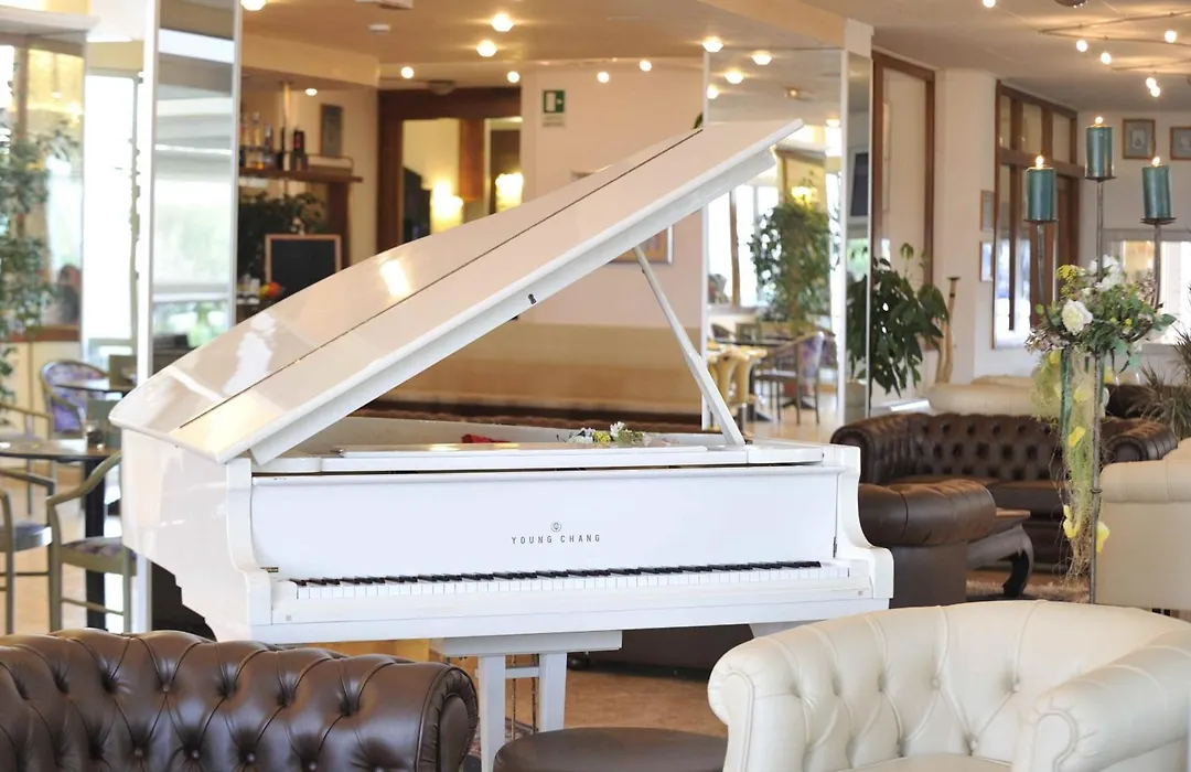 Hotel Excelsior-1