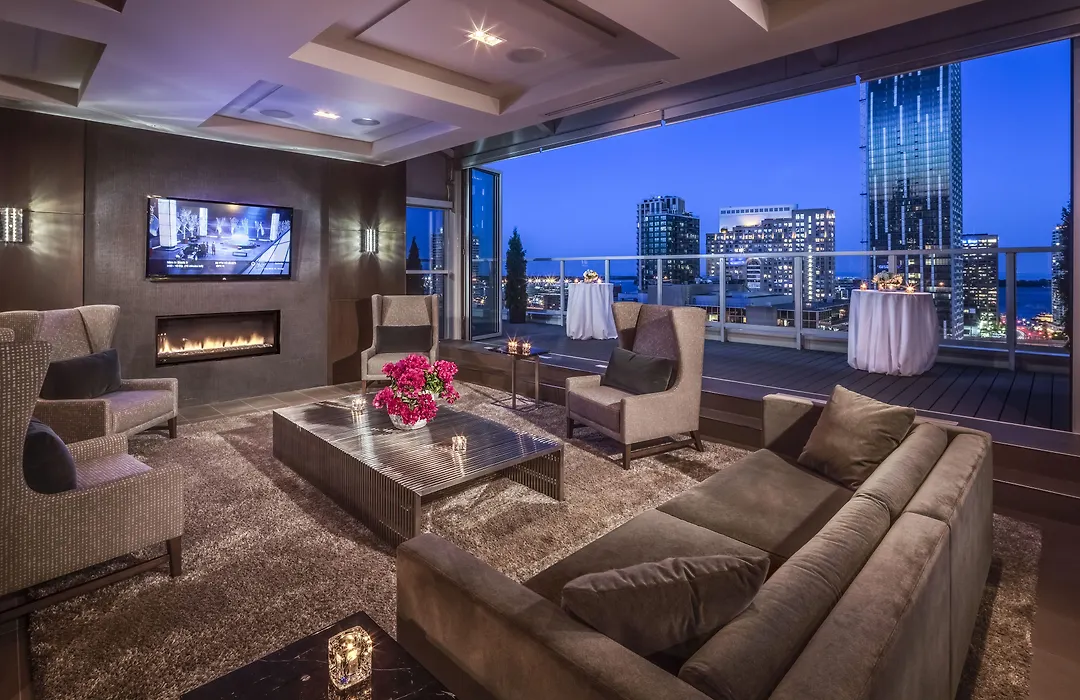 One King West Hotel&Residence-1