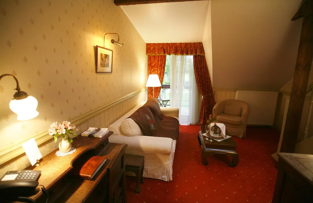 Private Farm House At Paedaste Manor-1