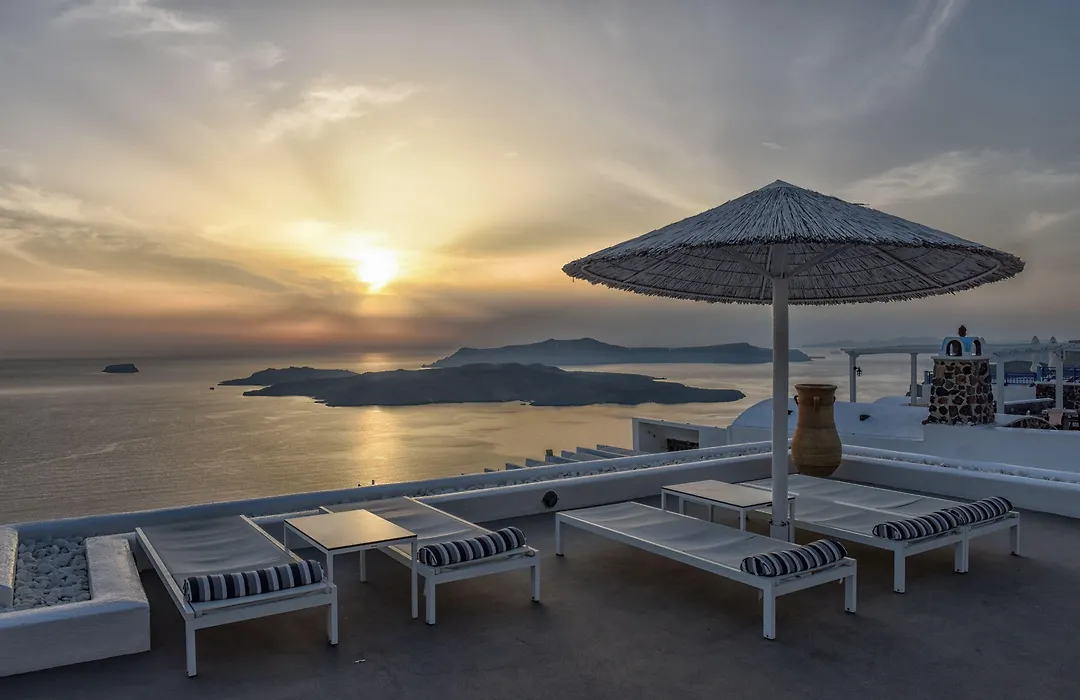 Lilium Hotel Santorini-1