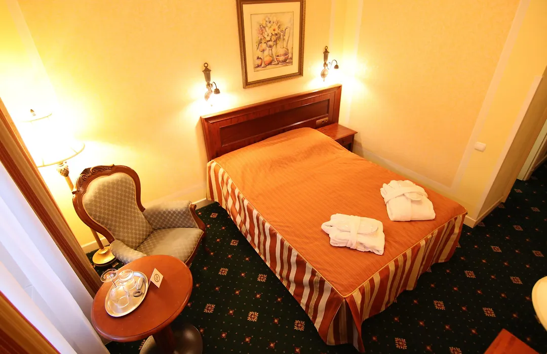 Humboldt Park Hotel & Spa-1