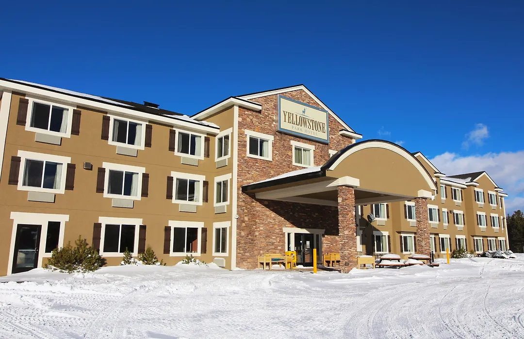 Yellowstone Park Hotel-1