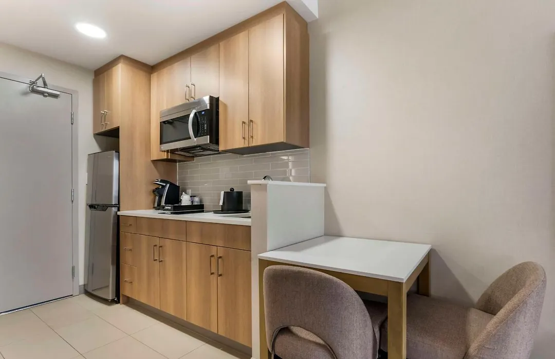Best Western Premier Route 97 Vernon-1