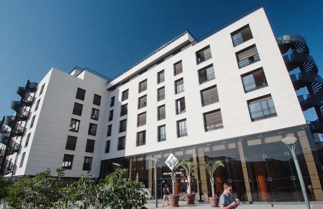 Hotel Zentral Center - Adults Only-1
