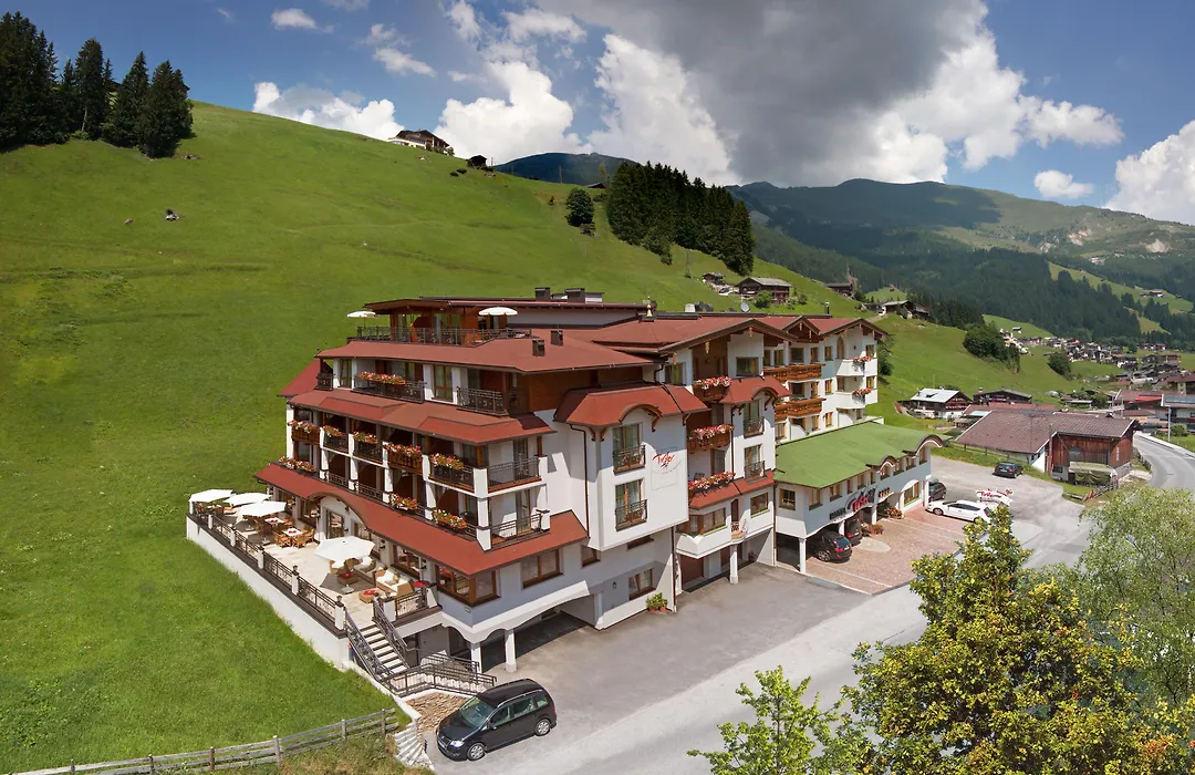 Hotel Tirolerhof 4 Sterne Superior-1