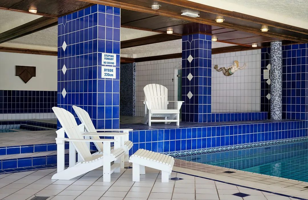 Dr. Holms Hotel-1