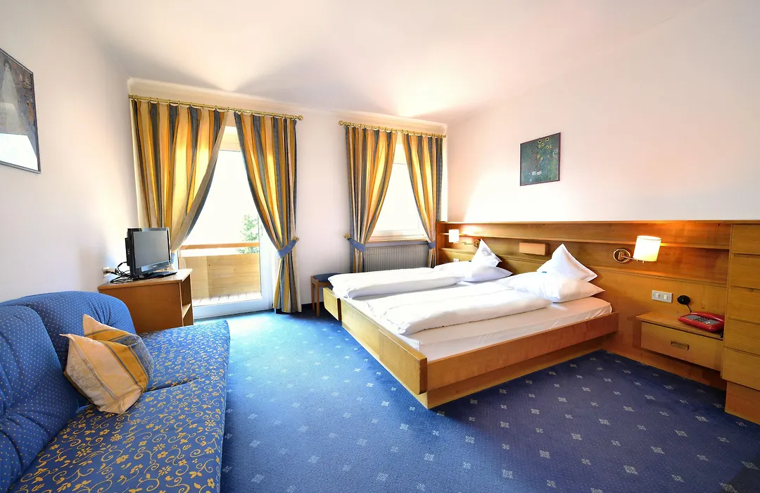 Hotel Dolomiten-1