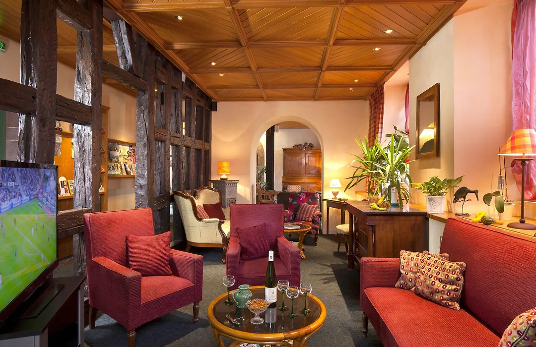 Logis Hotel De La Tour-1