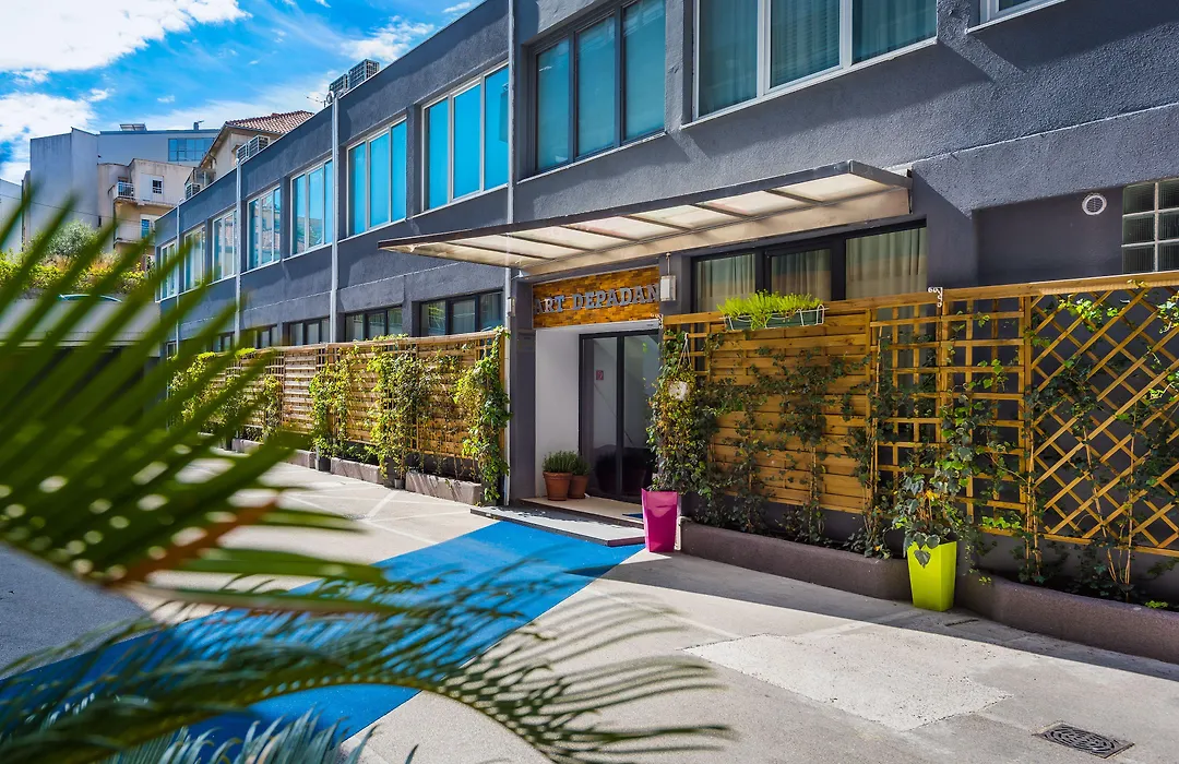 Annex Building Of Art Hotel-1