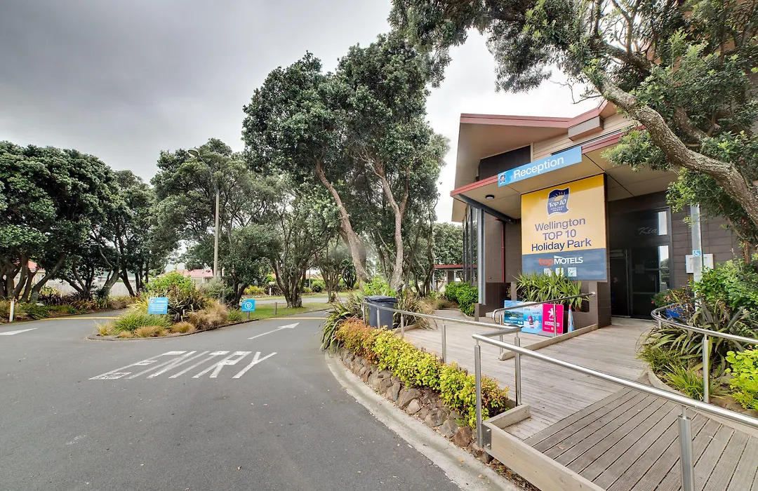 Wellington Top 10 Holiday Park-1