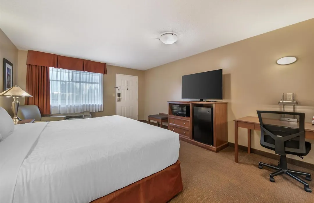 Best Western Sicamous Inn-1