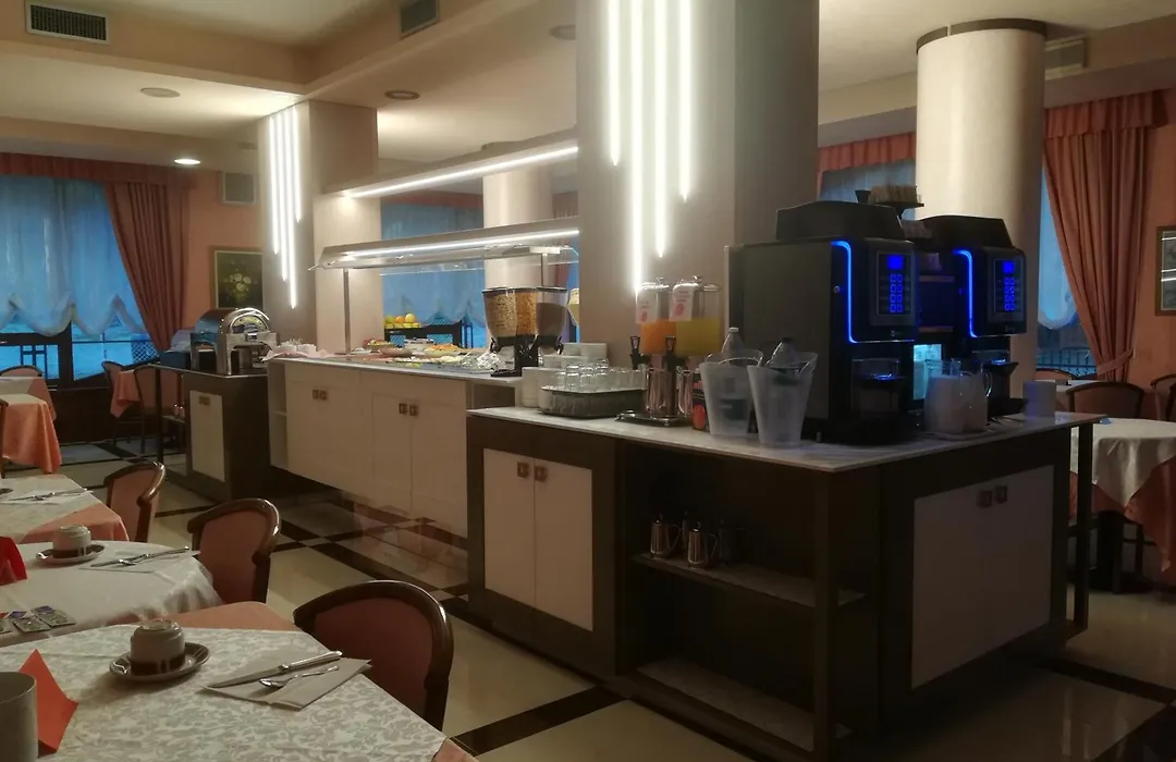Hotel Cristallo-1