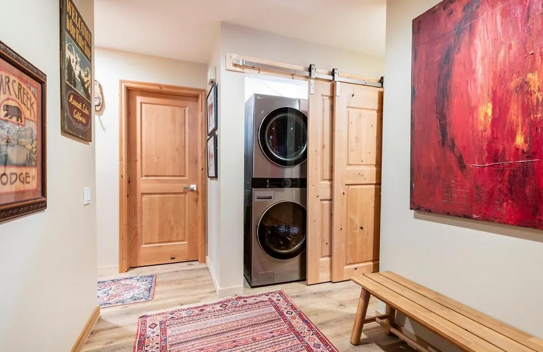 Scenic Views Hot Tub Ski Shuttle Pet Friendly-1