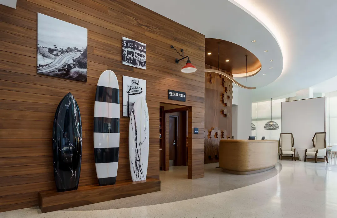 Hampton Inn & Suites Santa Monica-1