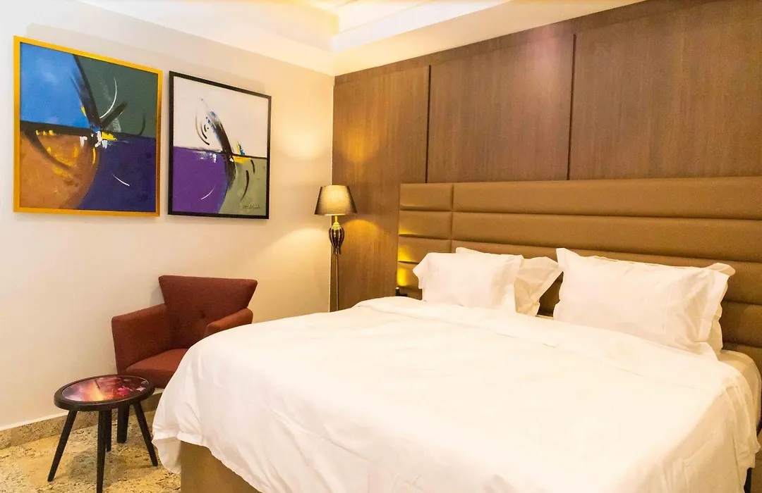 King Georges Court-1