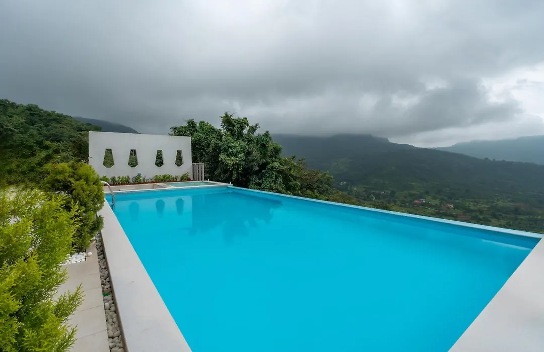 Green Atlas Villa With Infinity Pool Turf Theatre Jacuzzi - Official - Greenatlasvilla-Com-1