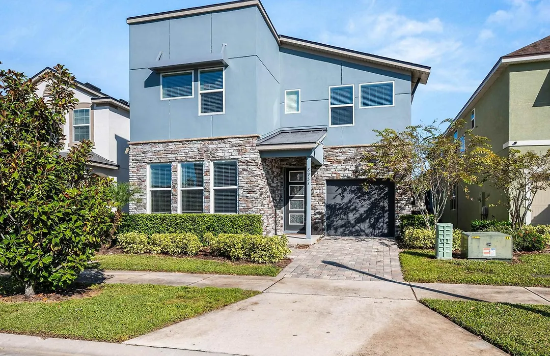 Luxury Villa W Pool & Hot Tub Near Disney-1