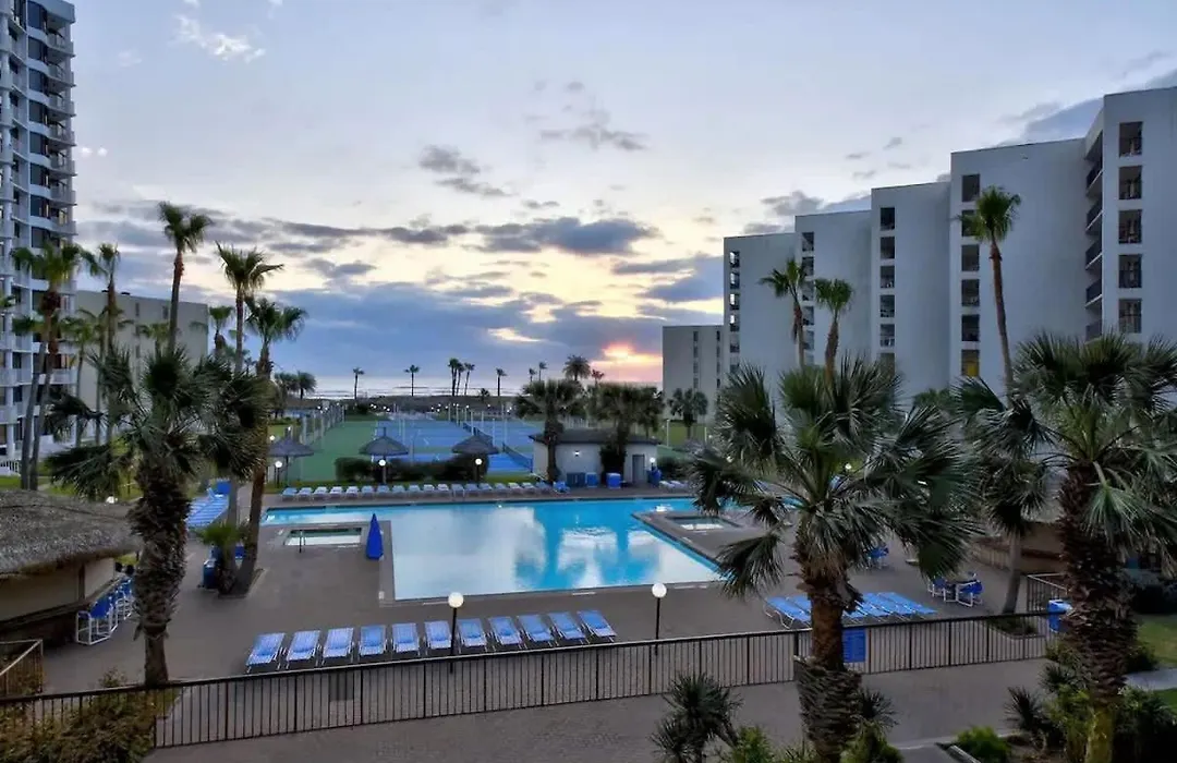 10 People Remodel On Beach Incredible Views-1