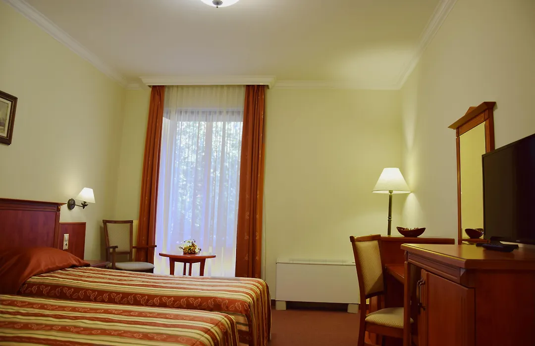 Gereby Kuria Hotel Es Lovasudvar-1