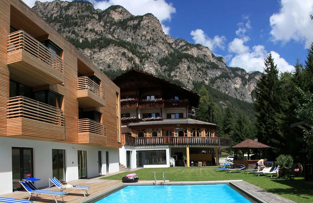 Hotel Pine-1