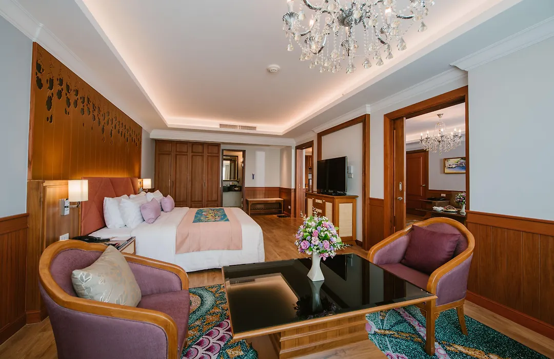 The Empress Premier Chiang Mai-1