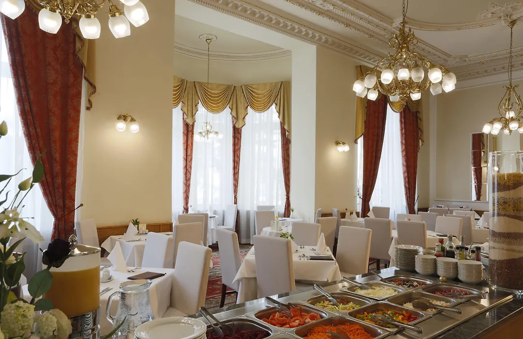 Hotel Bristol-1