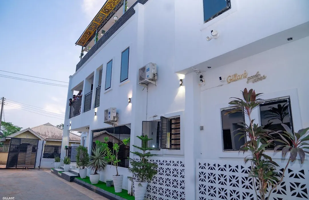 Gillant Luxury Homes-1