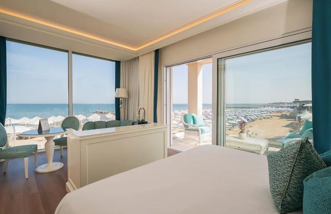 Riviera Resort Hotel-1