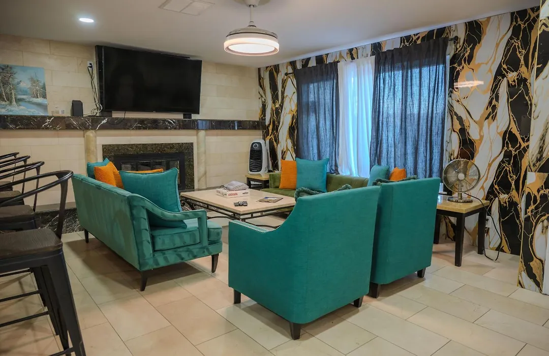 Luxury Home /Pool/Spa/Games/ 3 Mi Vegas Strip-1