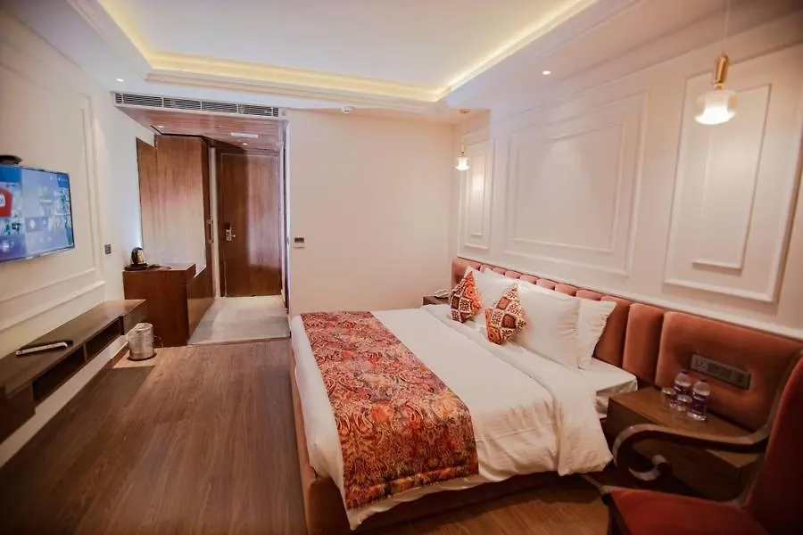 Hotel G L Suites, A Block Road No 4 Street No 12 Mahipalpur-1