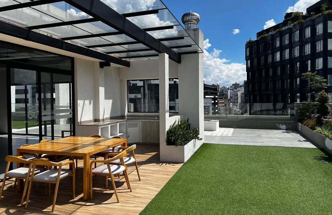 Departamento La Carolina - Centro Financiero Y Comercial Quito-1