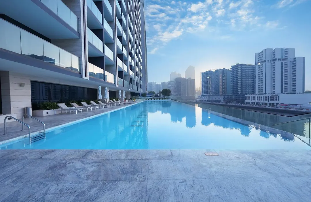 Luxury Trillionaire Studio With Jacuzzi And Canal Views In Business Bay-1