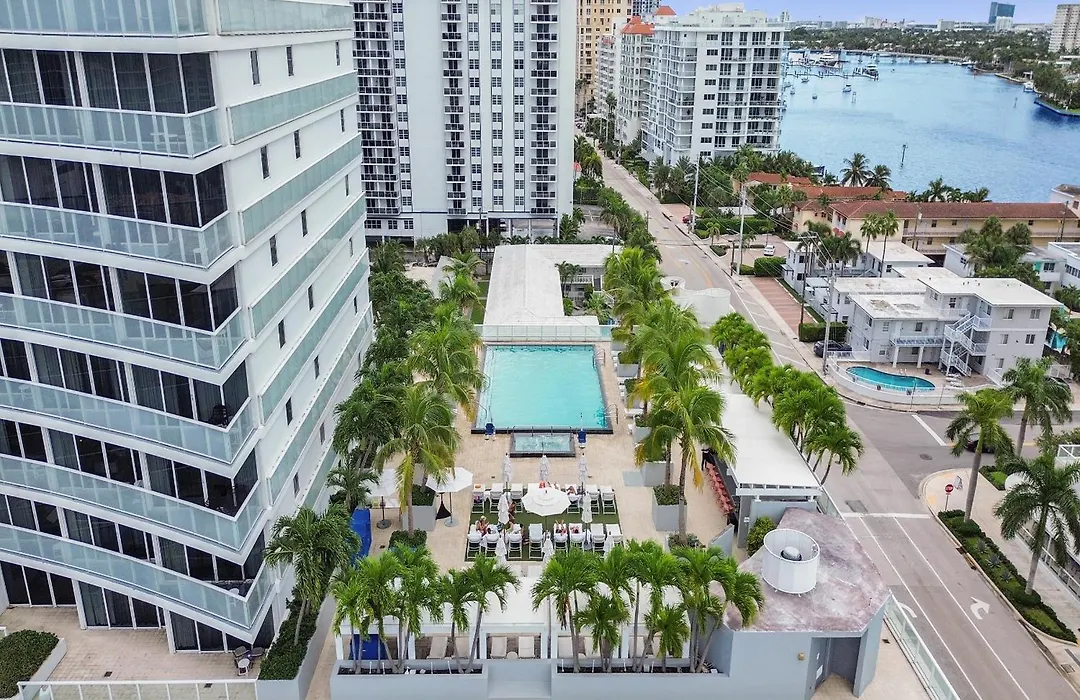 2Br W Residence 18Th Floor, Ocean, Inter-Coastal, & City Views-1